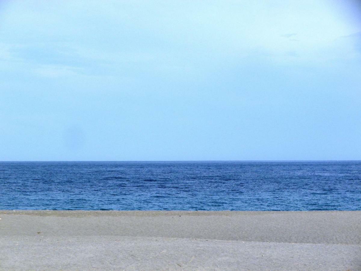 Pietre Nere Aparthotel Giardini Naxos Ngoại thất bức ảnh