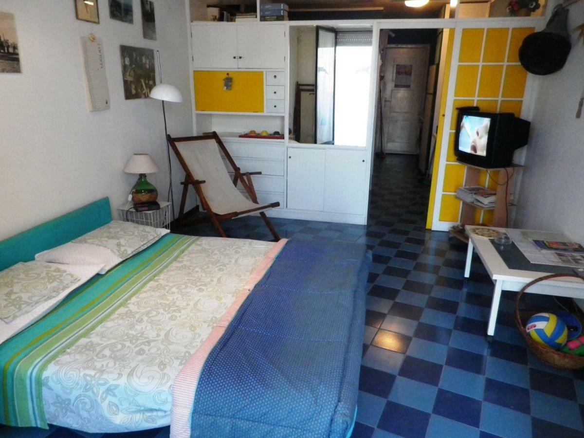 Pietre Nere Aparthotel Giardini Naxos Ngoại thất bức ảnh